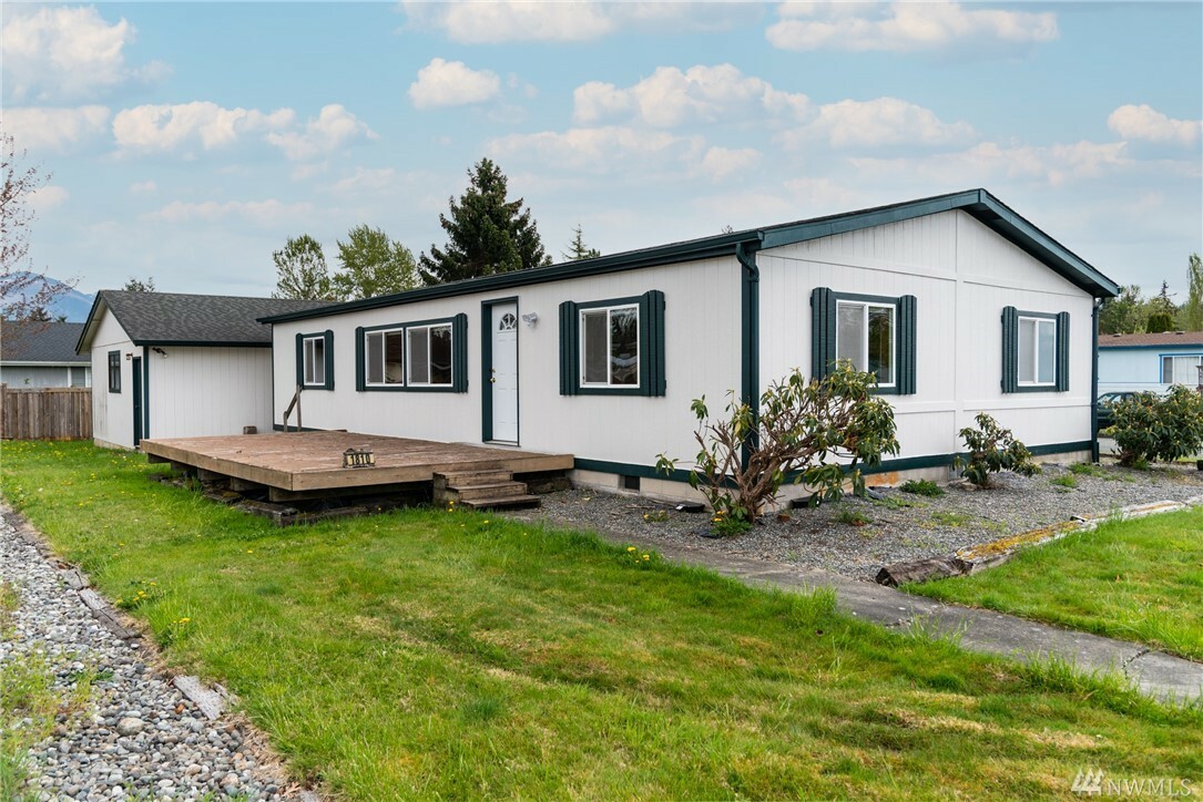 Property Photo:  1810 N 33rd Place  WA 98273 