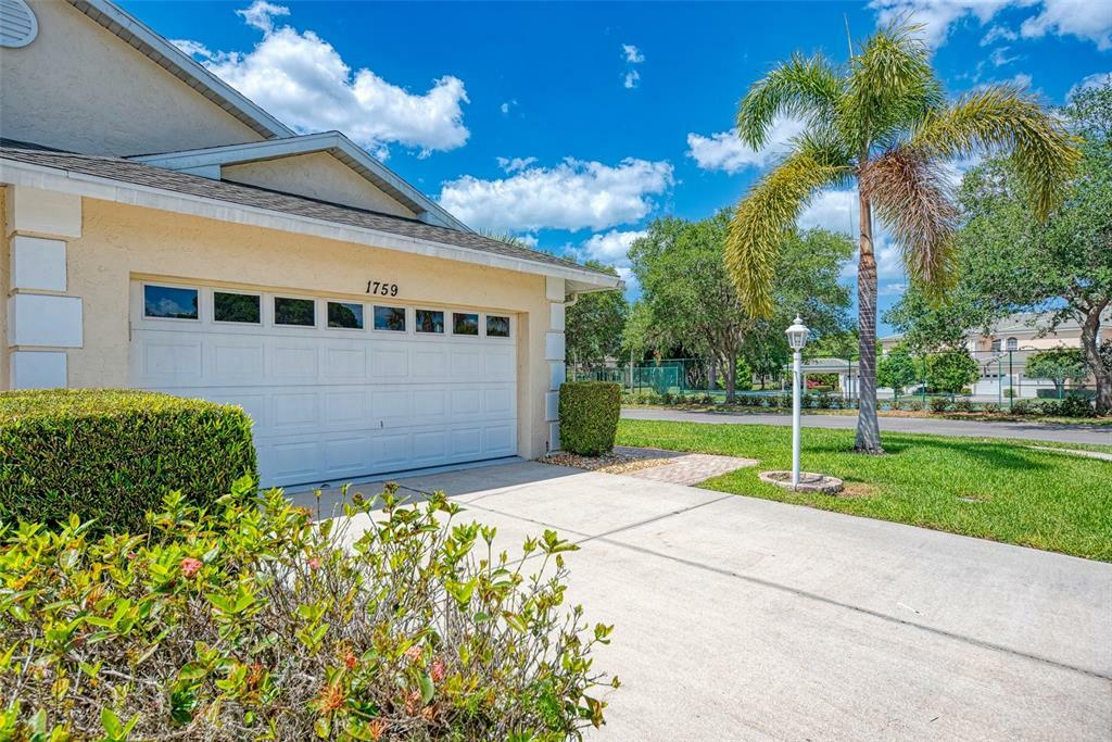 Property Photo:  1759 Fountain View Circle  FL 34292 