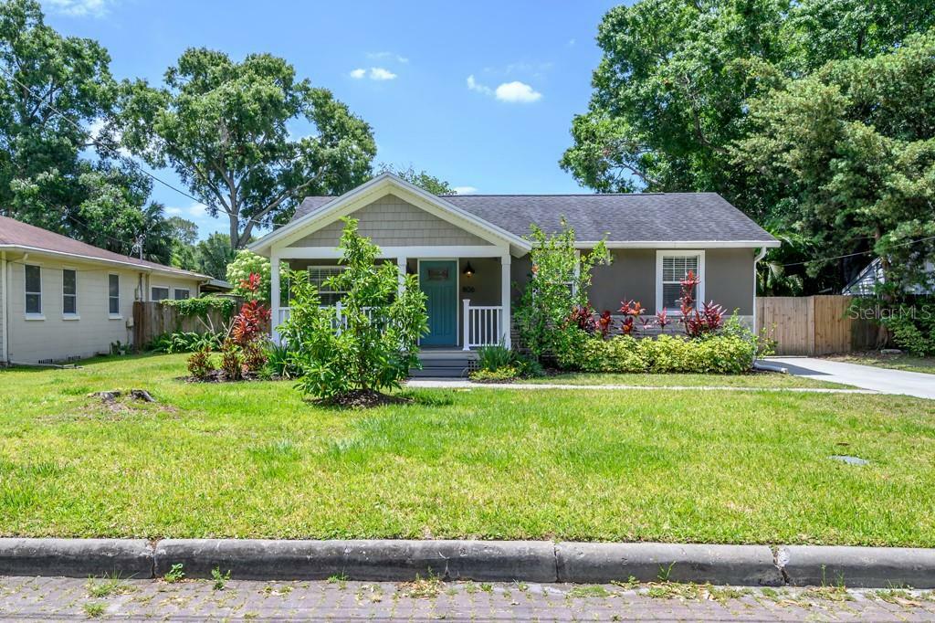 Property Photo:  806 W Kentucky Avenue  FL 33603 