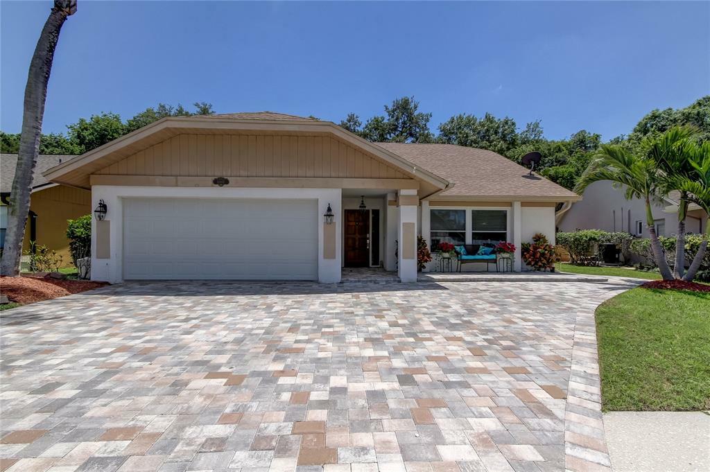 Property Photo:  11807 Snapdragon Road  FL 33635 