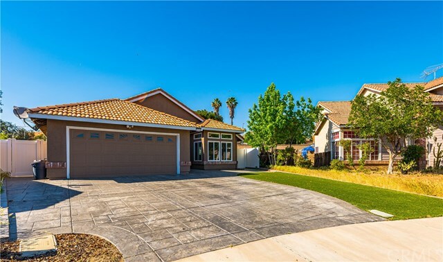 Property Photo: 22332 Hillshore Court CA 92595