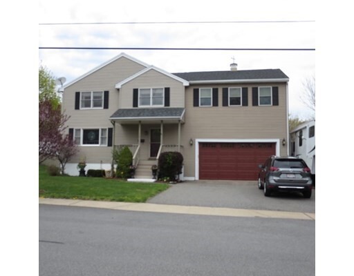 Property Photo: 113 Pilling St MA 01832