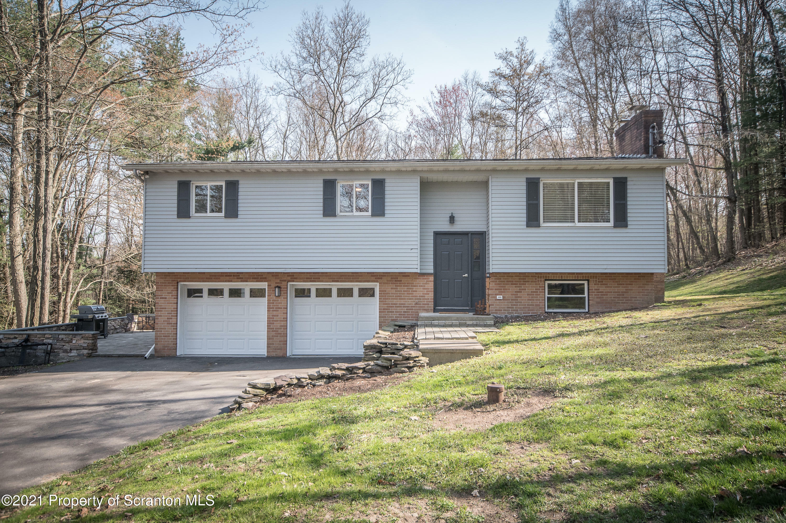 294 Woods Drive  Dalton PA 18414 photo