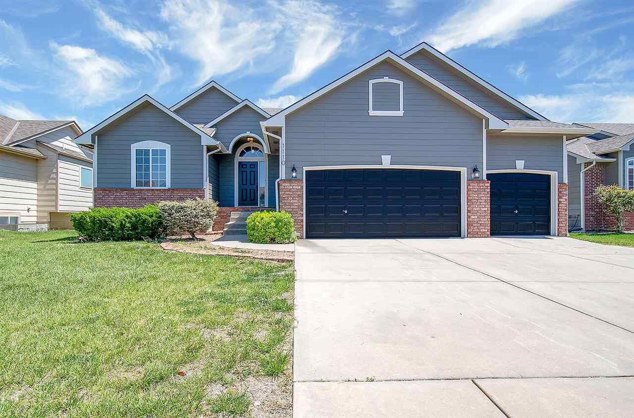 Property Photo: 1110 S Bracken Cir KS 67207