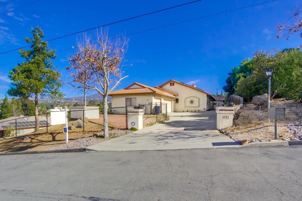 Property Photo: 1751 Adrian Ct CA 91901