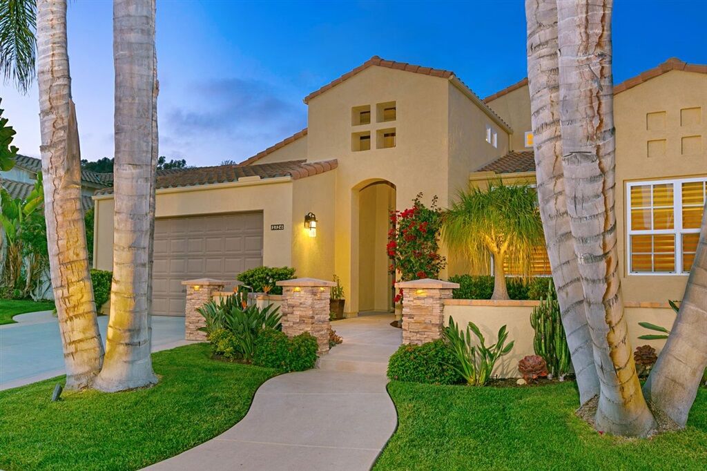 Property Photo:  1324 Shorebird  CA 92011 