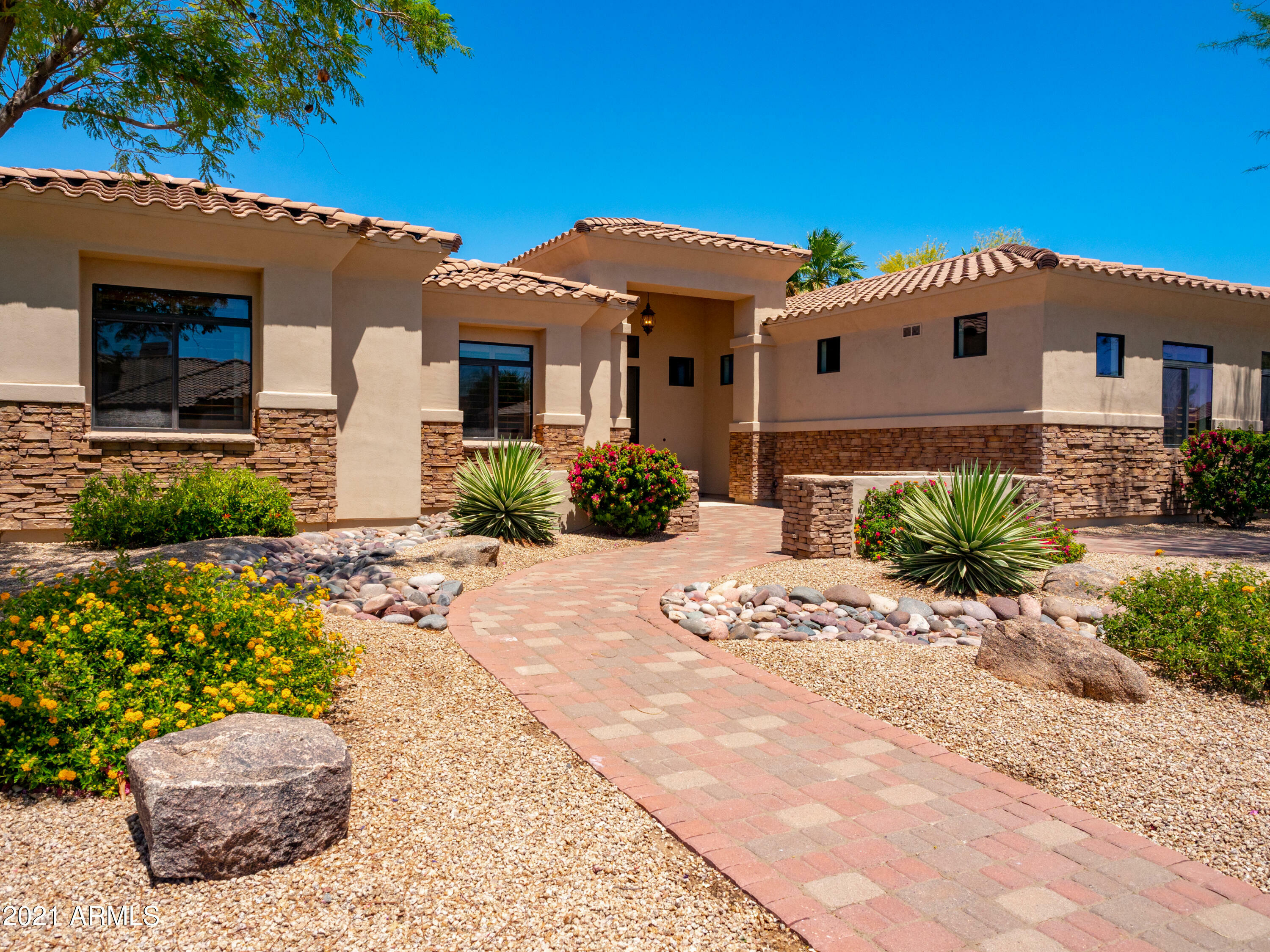 Property Photo:  13554 Fairway Loop N  AZ 85395 