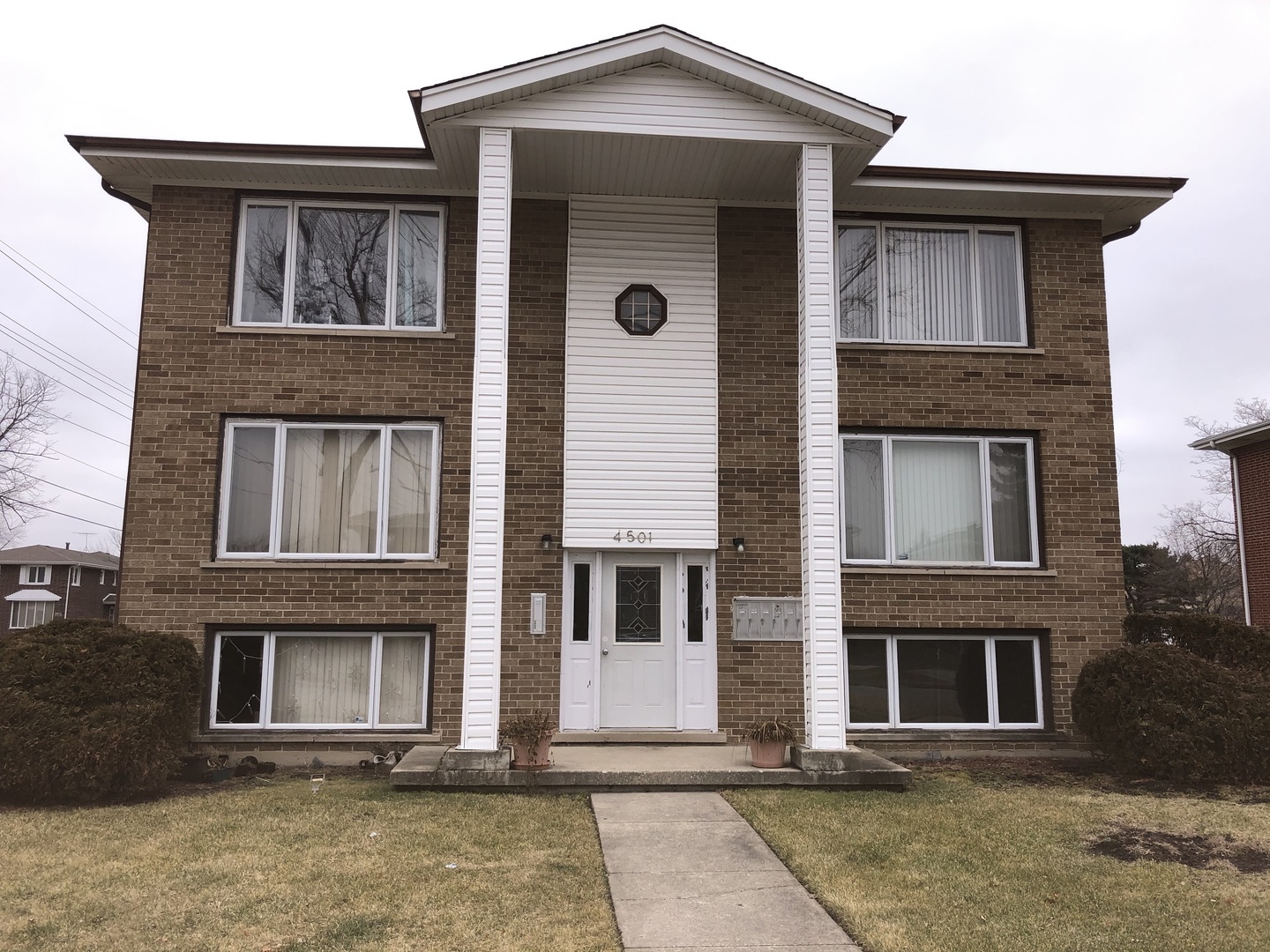 Property Photo:  4501 Sunnyside Avenue 2N  IL 60513 