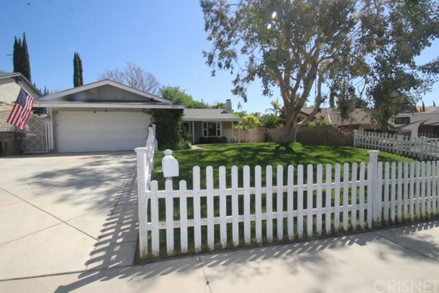 Property Photo:  30300 Jasmine Valley Drive  CA 91387 