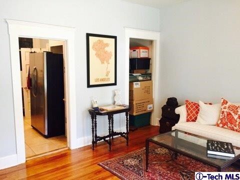 Property Photo:  1325 E Altadena Drive  CA 91001 