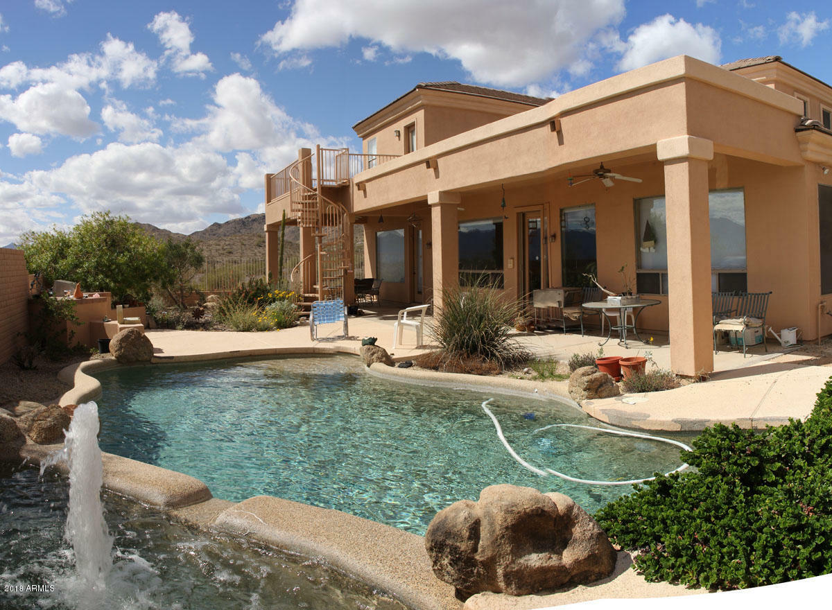 Property Photo:  533 W Desert Flower Lane  AZ 85045 