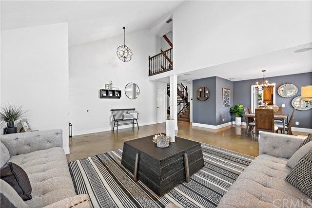 Property Photo: 5640 Avenida Antigua CA 92887