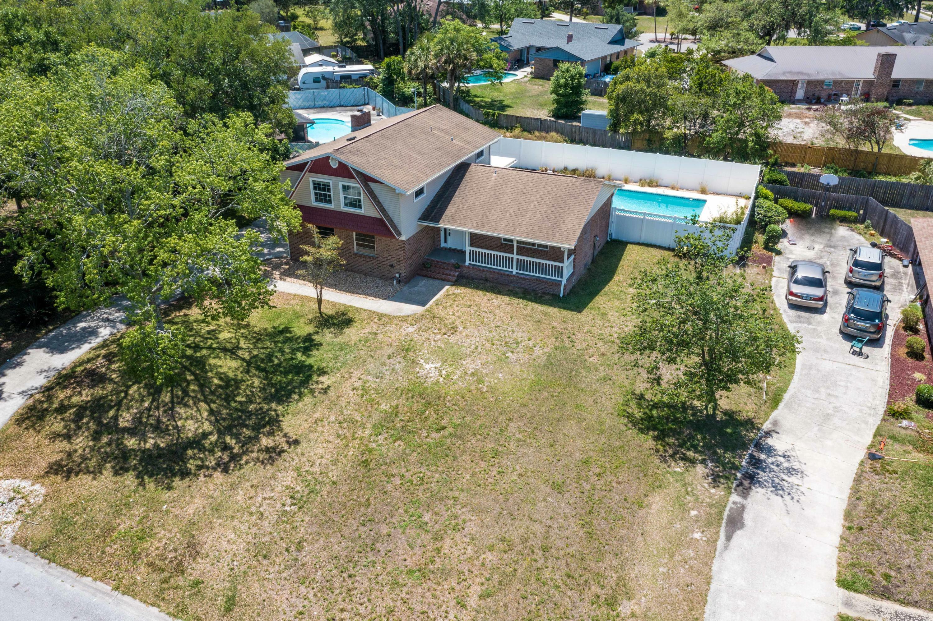 Property Photo:  114 Ridgefield Court  FL 32065 