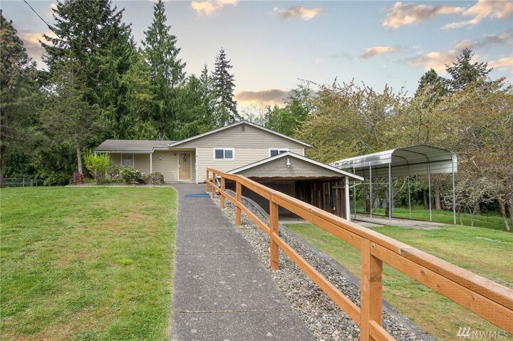 Property Photo: 523 Pearce Rd WA 98362