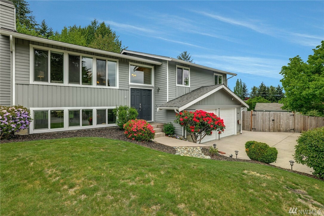 Property Photo:  21808 8th Place W  WA 98021 