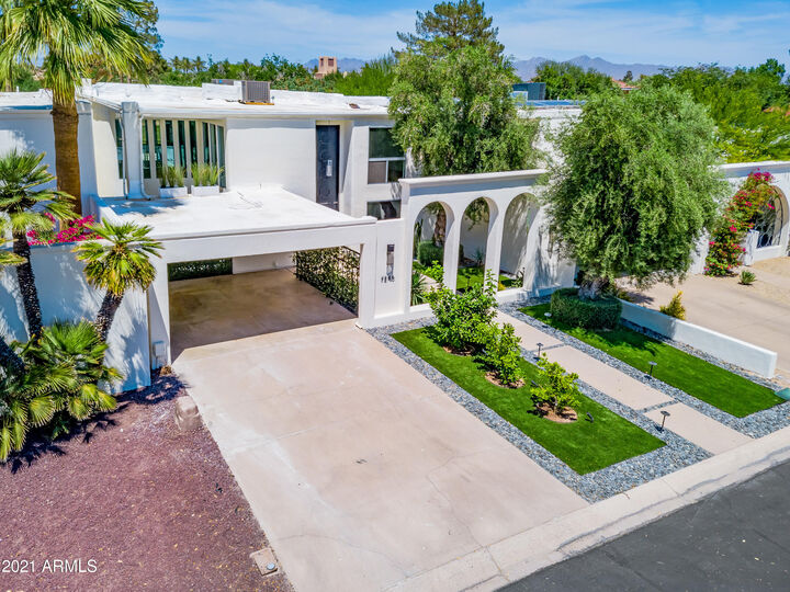 Property Photo:  7246 E Joshua Tree Lane  AZ 85250 