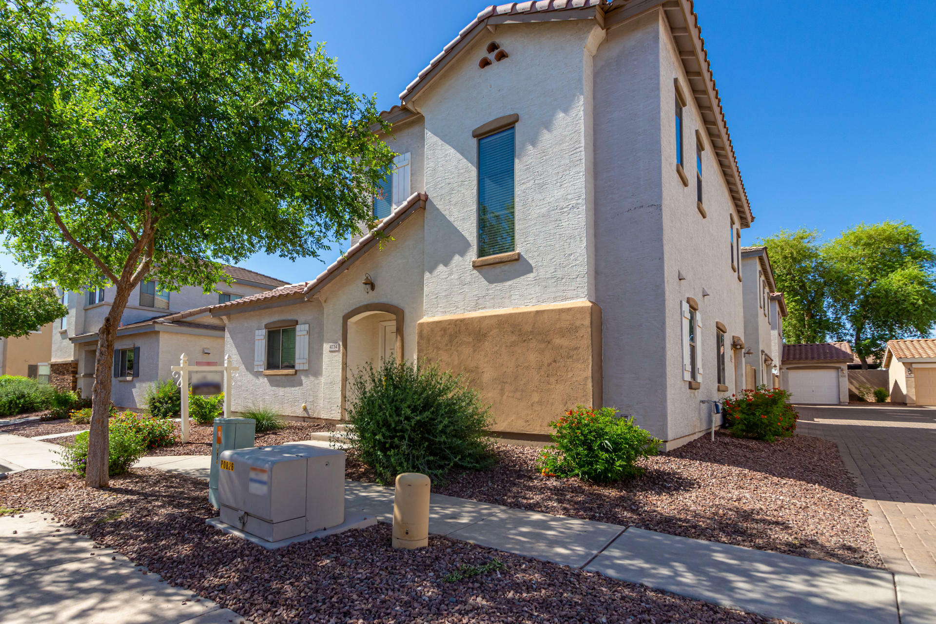 Property Photo:  4734 E Laurel Avenue  AZ 85234 