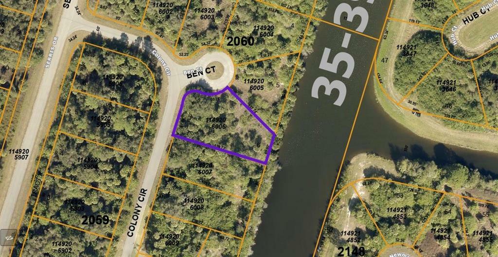 Property Photo: Colony Circle FL 34288