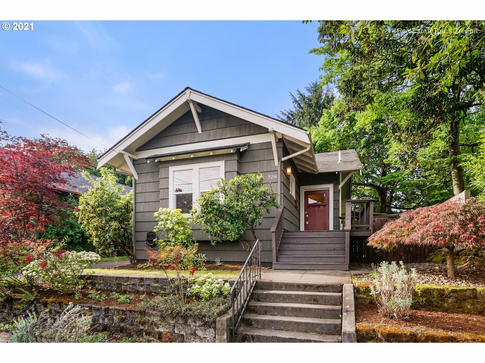 728 N Russet St  Portland OR 97217 photo