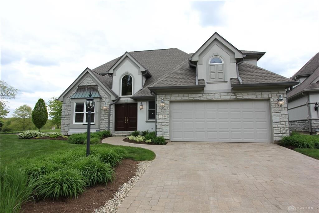 Property Photo: 186 Barrington Village Drive OH 45385