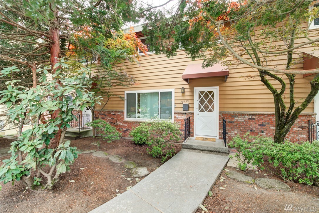 Property Photo:  13741 35th Ave NE  WA 98125 