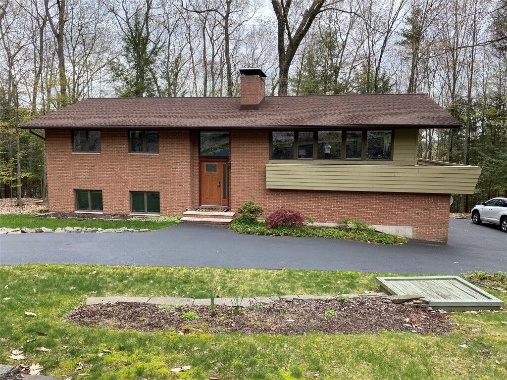 House for sale in Binghamton 3355 Laurie Brook Drive, Binghamton, NY 13903