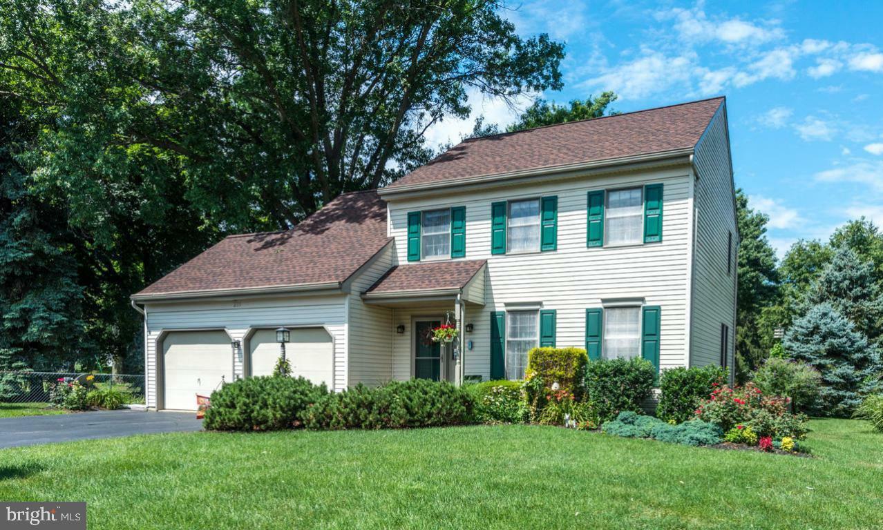 Property Photo:  235 Coventry Lane  PA 17543 