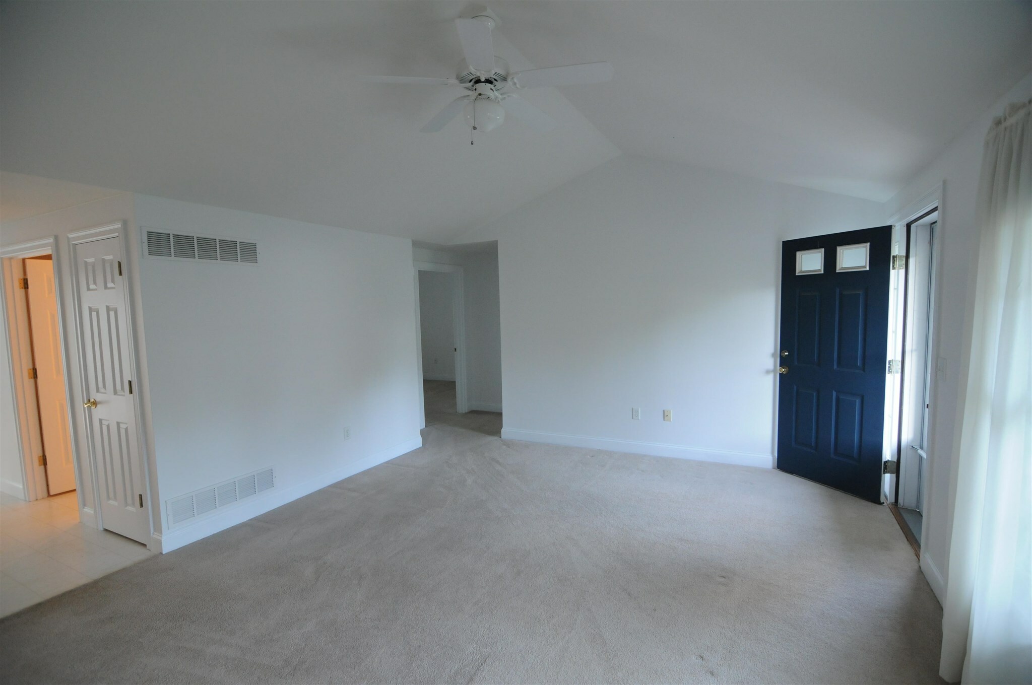 Property Photo:  40 Dixon Drive  NH 03052 