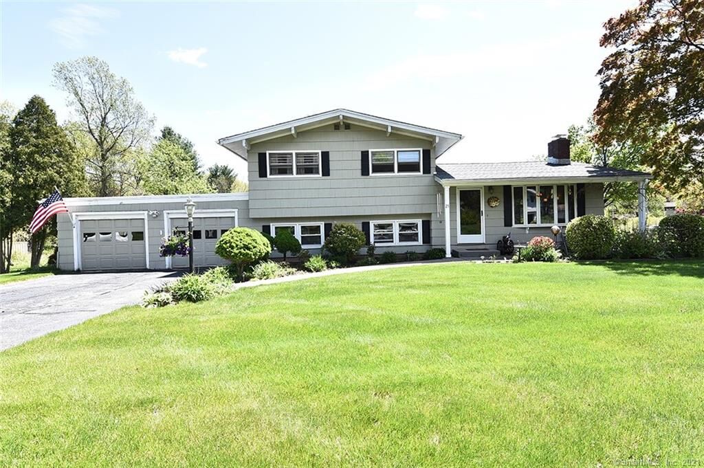 Property Photo:  21 McDermott Circle  CT 06518 