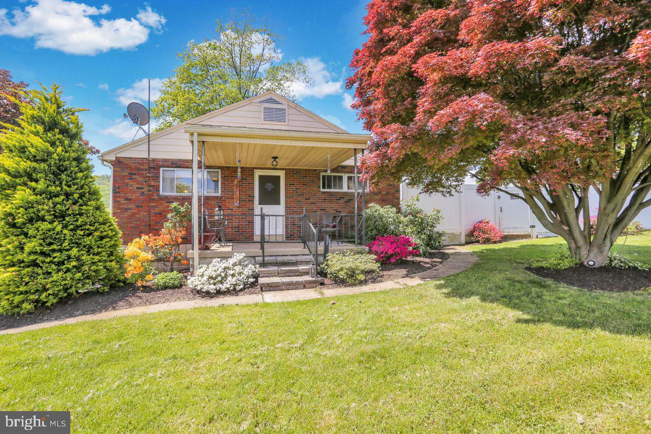 Property Photo: 316 Wernersville Road PA 19608