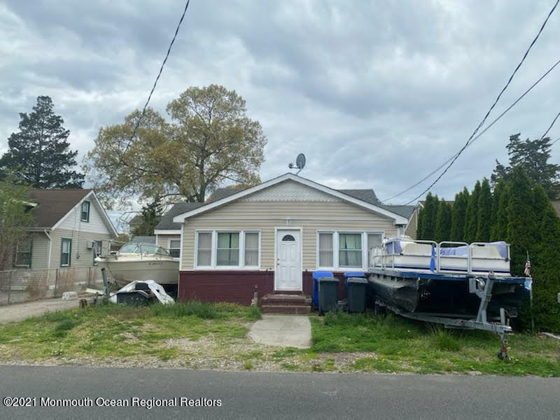 Property Photo:  212 Garfield Avenue  NJ 08753 