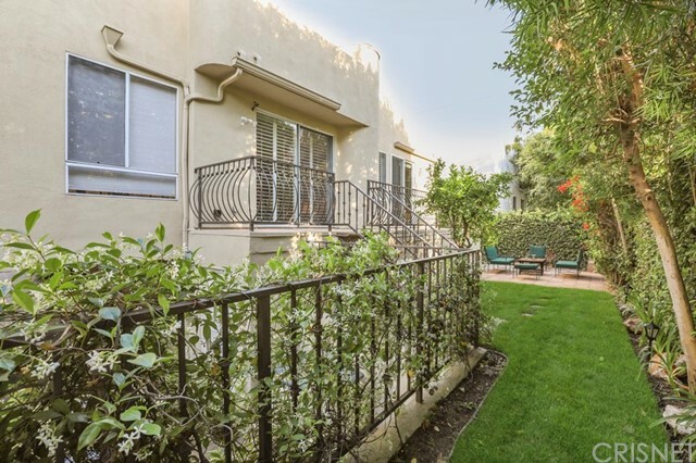 Property Photo:  4221 Tujunga Avenue D  CA 91604 