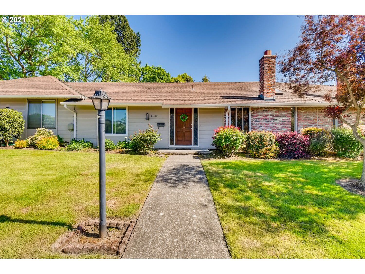 Property Photo:  14450 SW 6th St  OR 97005 