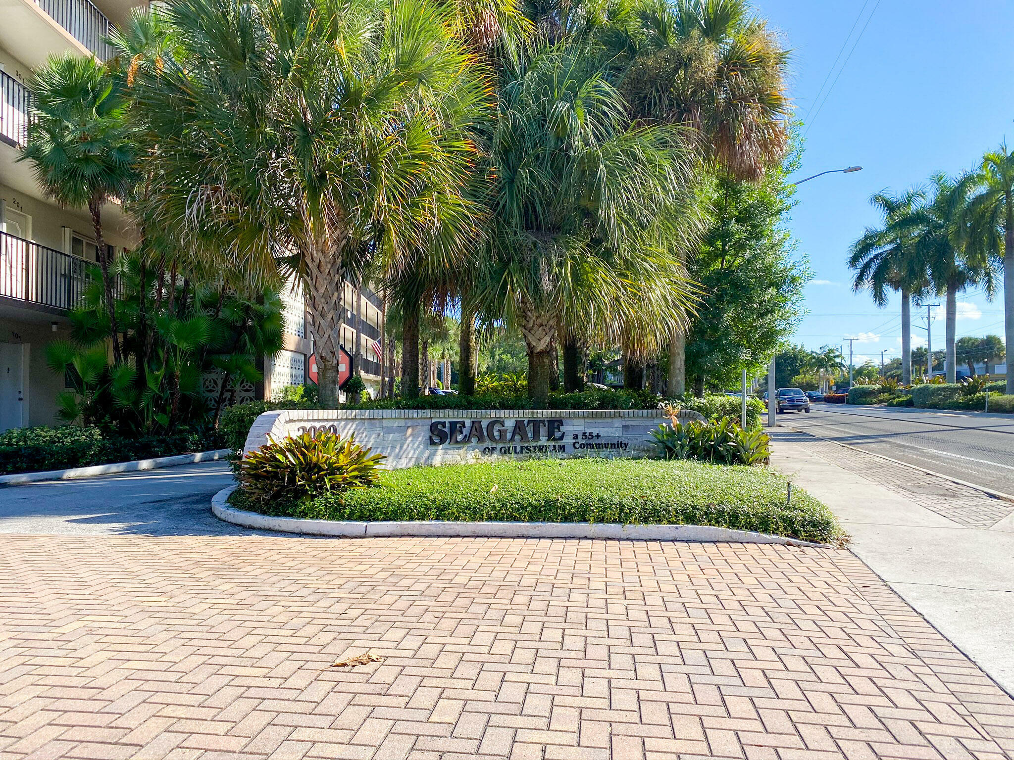 Property Photo: 2002 S Federal Highway H407 FL 33435