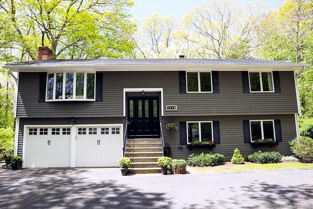 Property Photo: 101 Richards Drive CT 06468