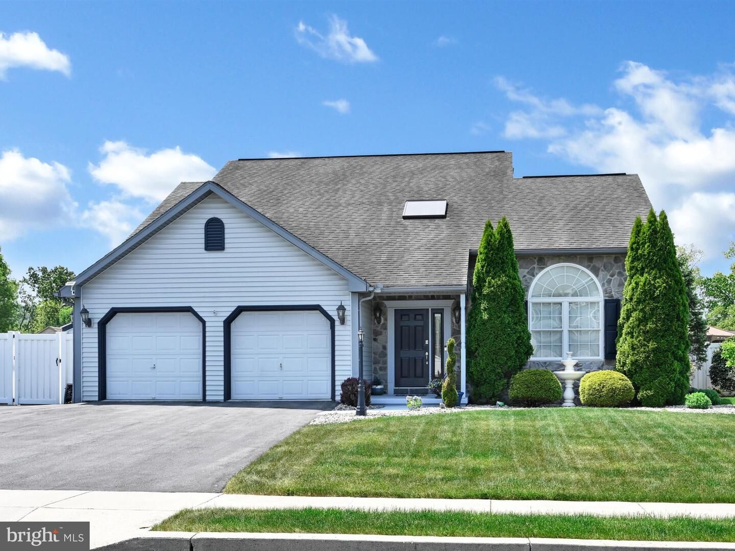 Property Photo: 316 Monaco Lane PA 19510