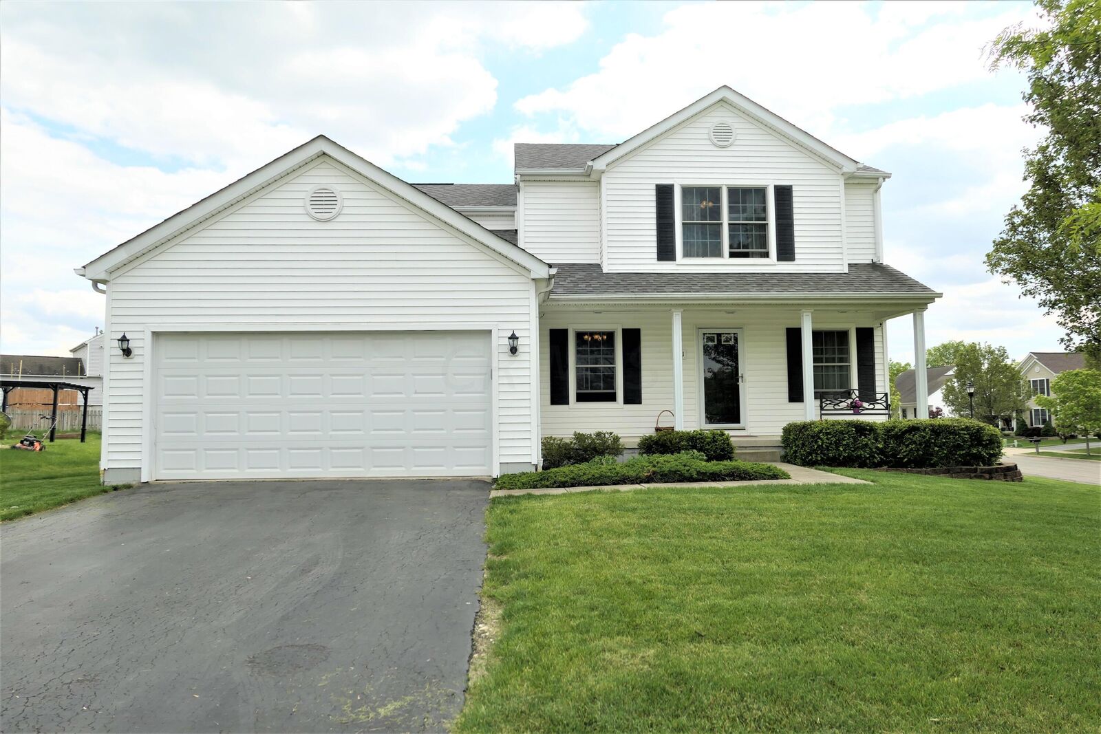 Property Photo: 1201 Sassafras Lane OH 43040
