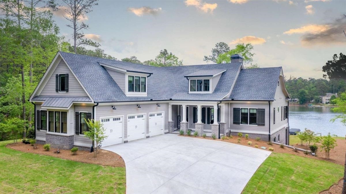 Property Photo: 2560 Cherokee Drive GA 30642