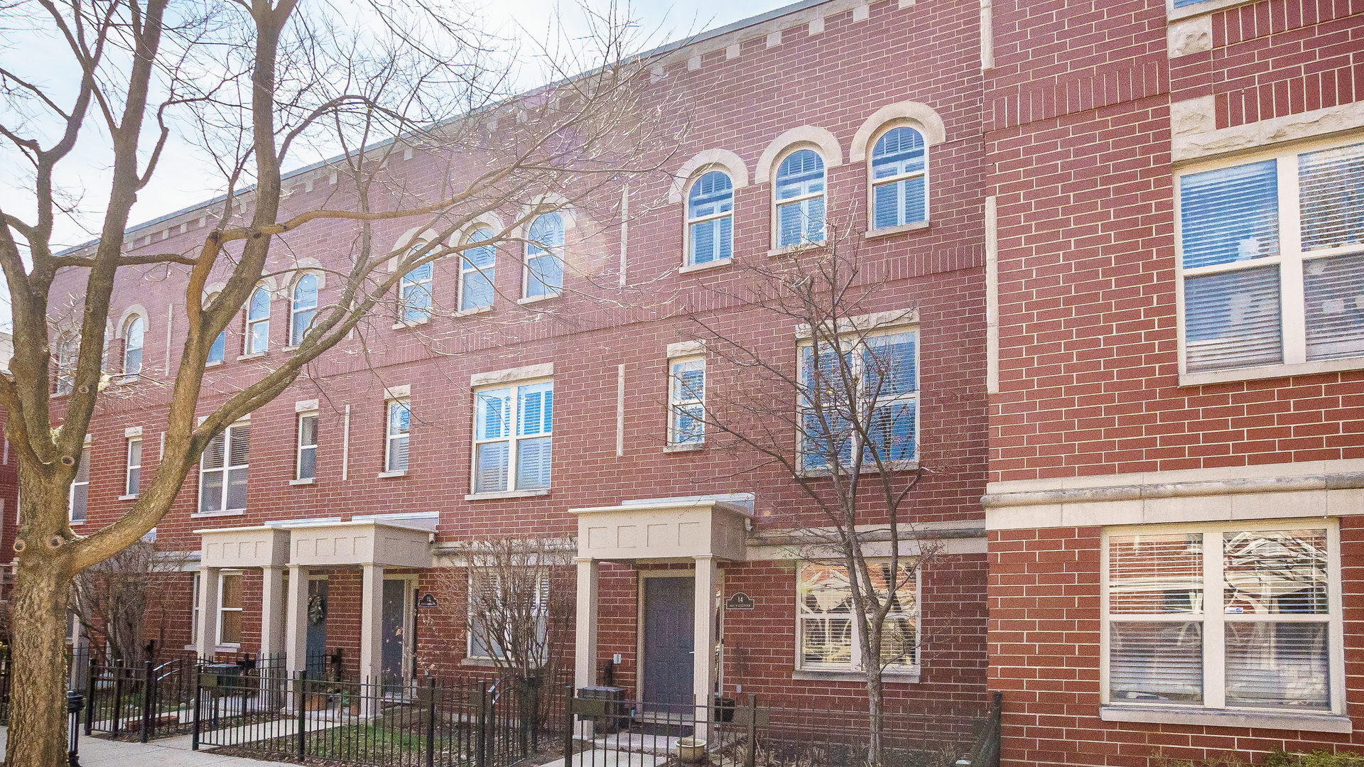 4646 N Greenview Avenue 14  Chicago IL 60640 photo