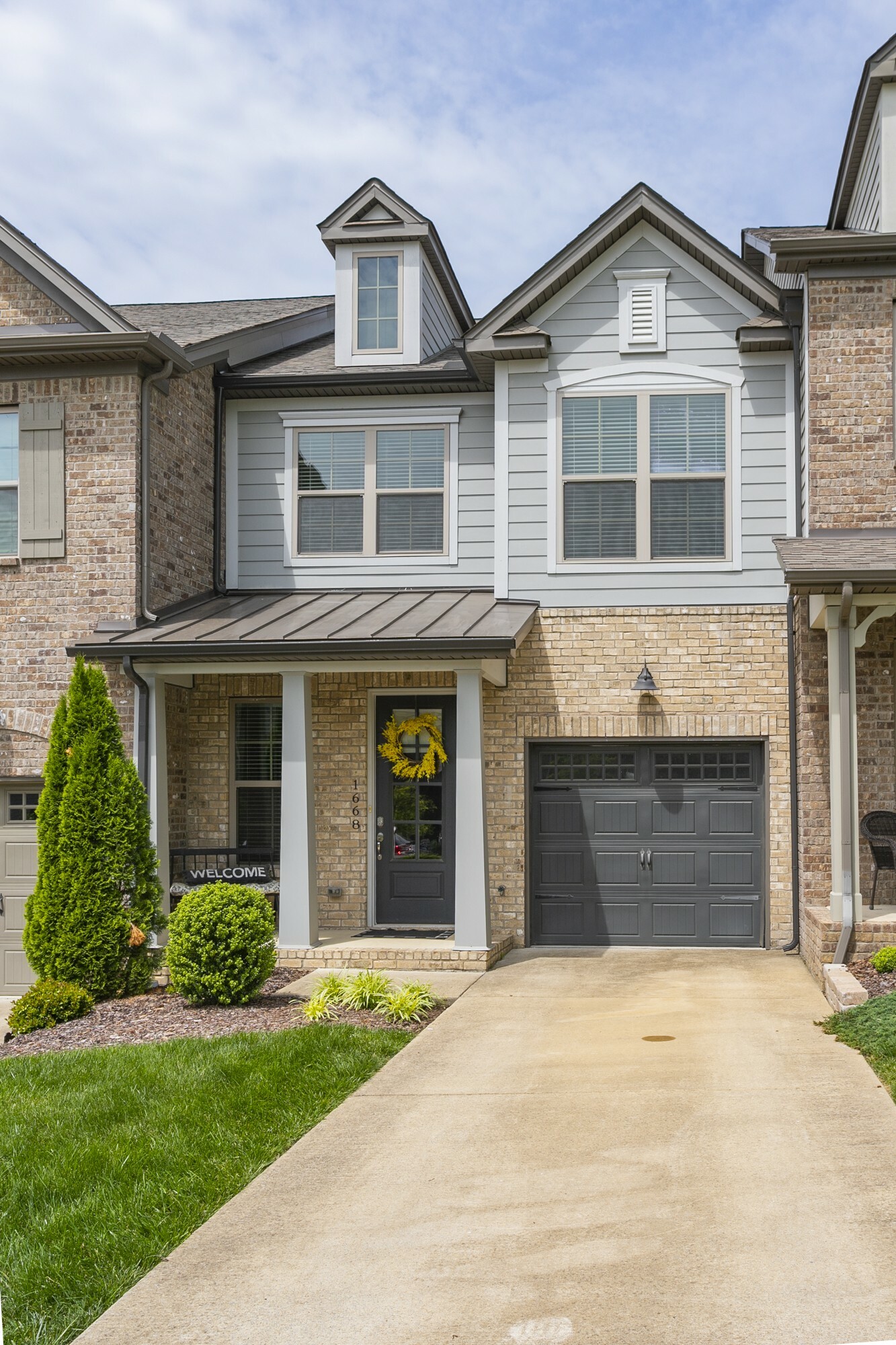 Property Photo: 1668 Hampshire Pl TN 37179
