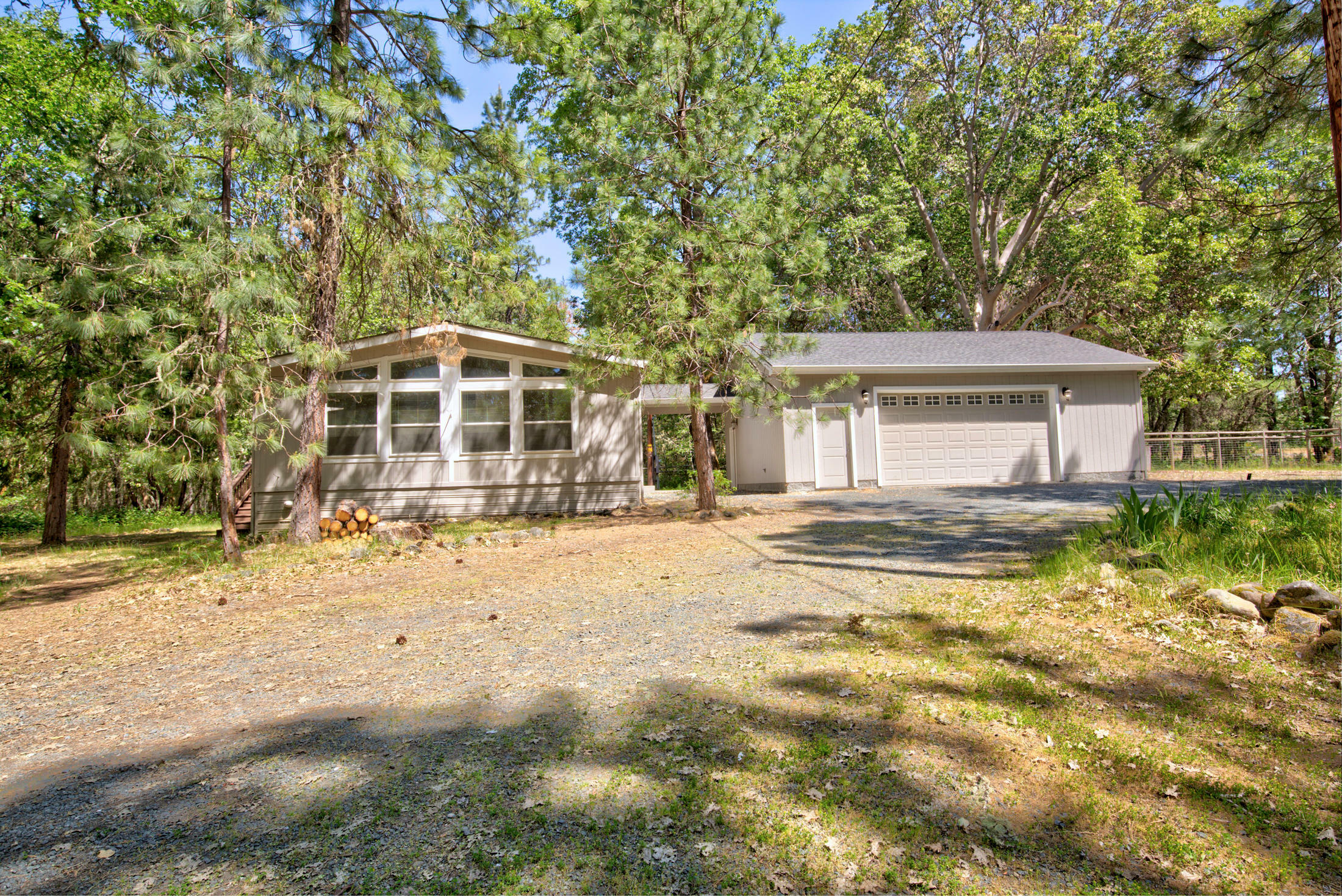 Property Photo:  2396 Galice Road  OR 97532 