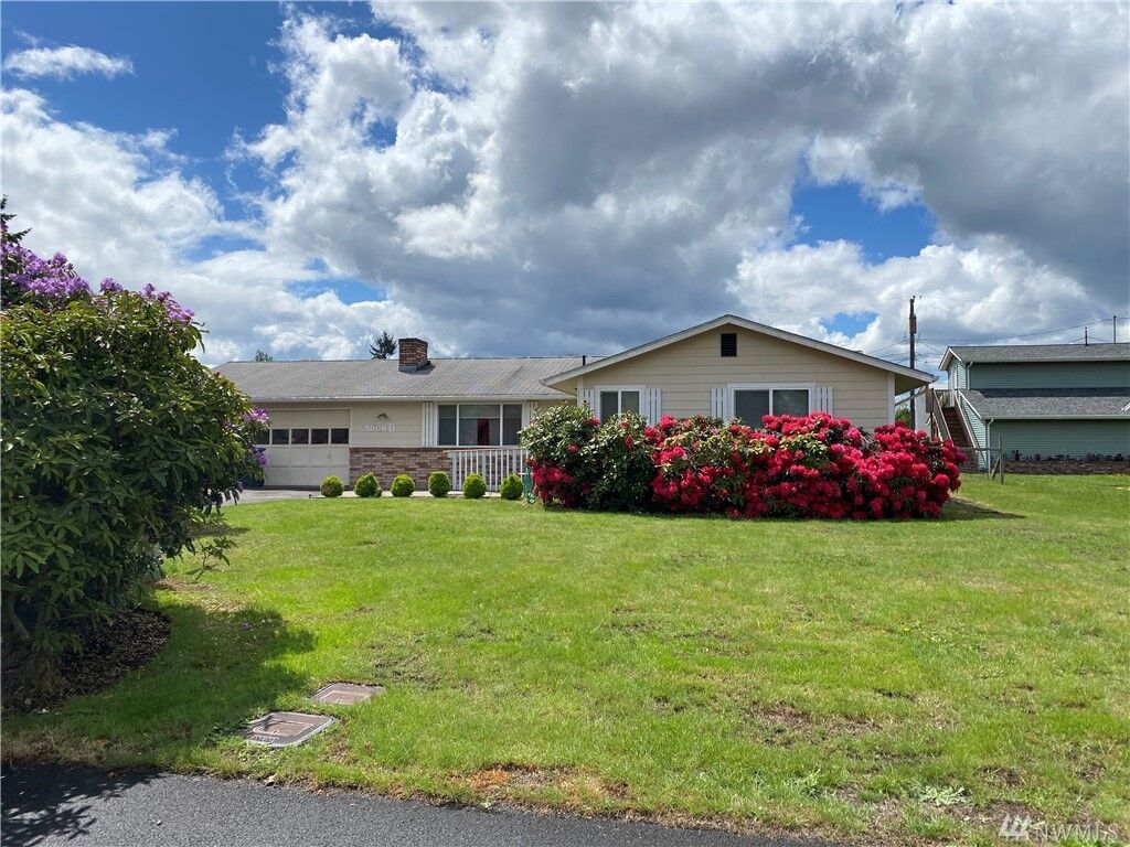 Property Photo: 3506 B Russell Rd WA 98531