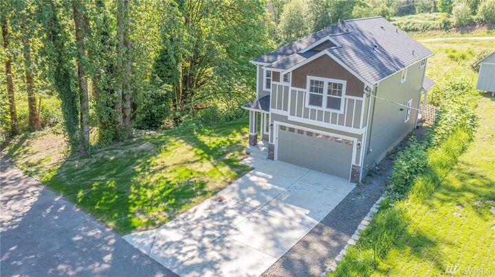 Property Photo:  13424 181st Ave SE  WA 98290 