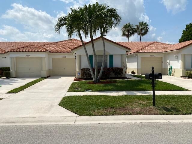 Property Photo: 6112 Floral Lakes Drive FL 33484