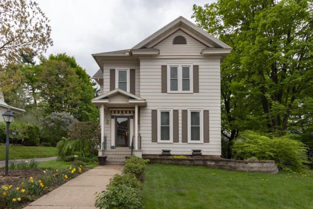 Property Photo: 915 Mc Clellan Street WI 54403