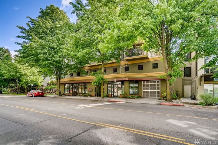 Property Photo:  5016 California Ave SW 705  WA 98136 