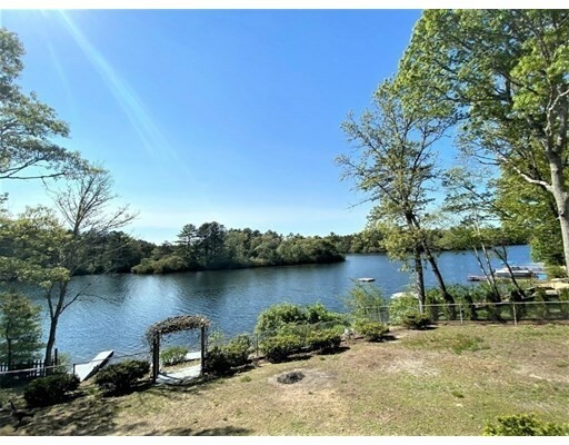 Property Photo:  7 Wareham Lake Shore Drive  MA 02538 