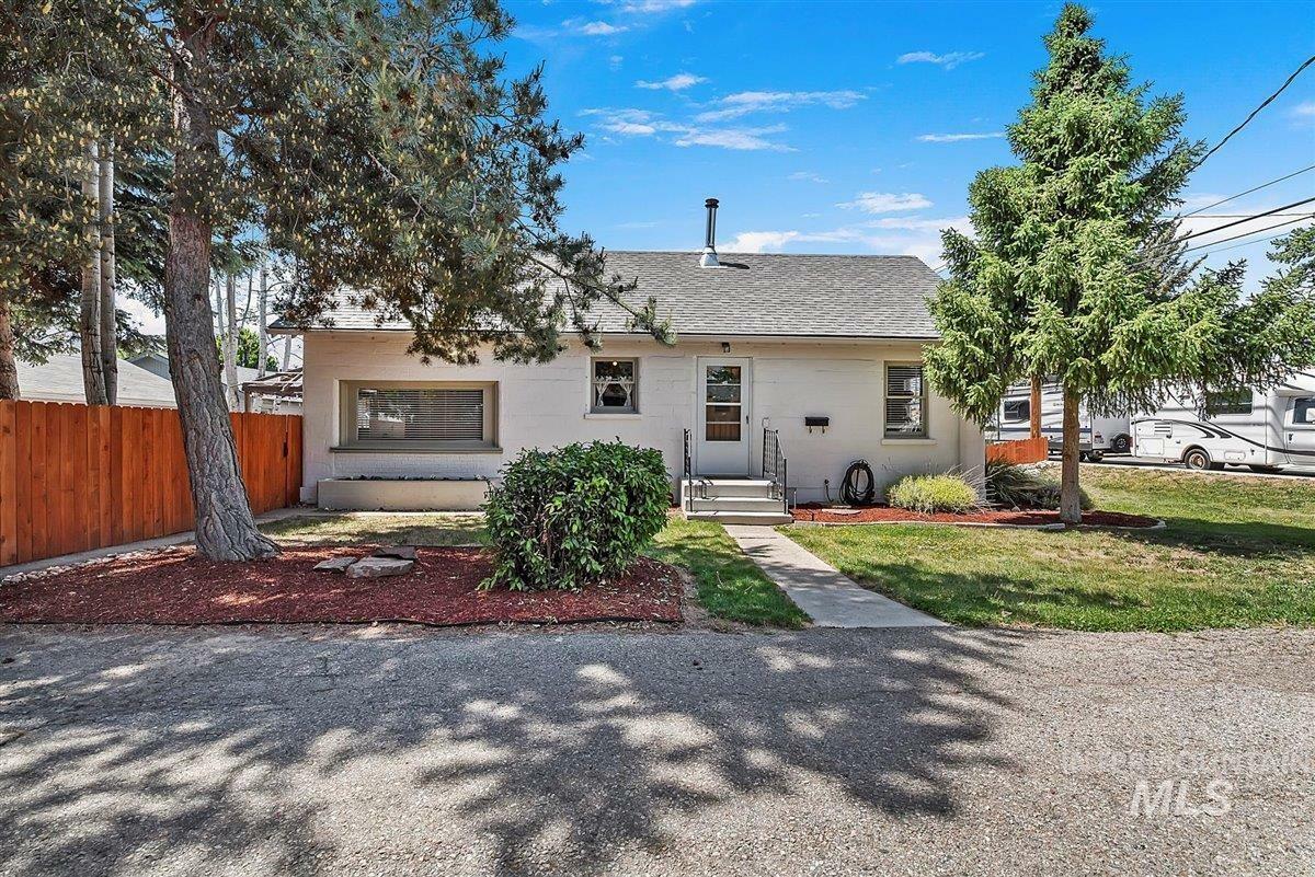 Property Photo:  4713 Irving St.  ID 83706 