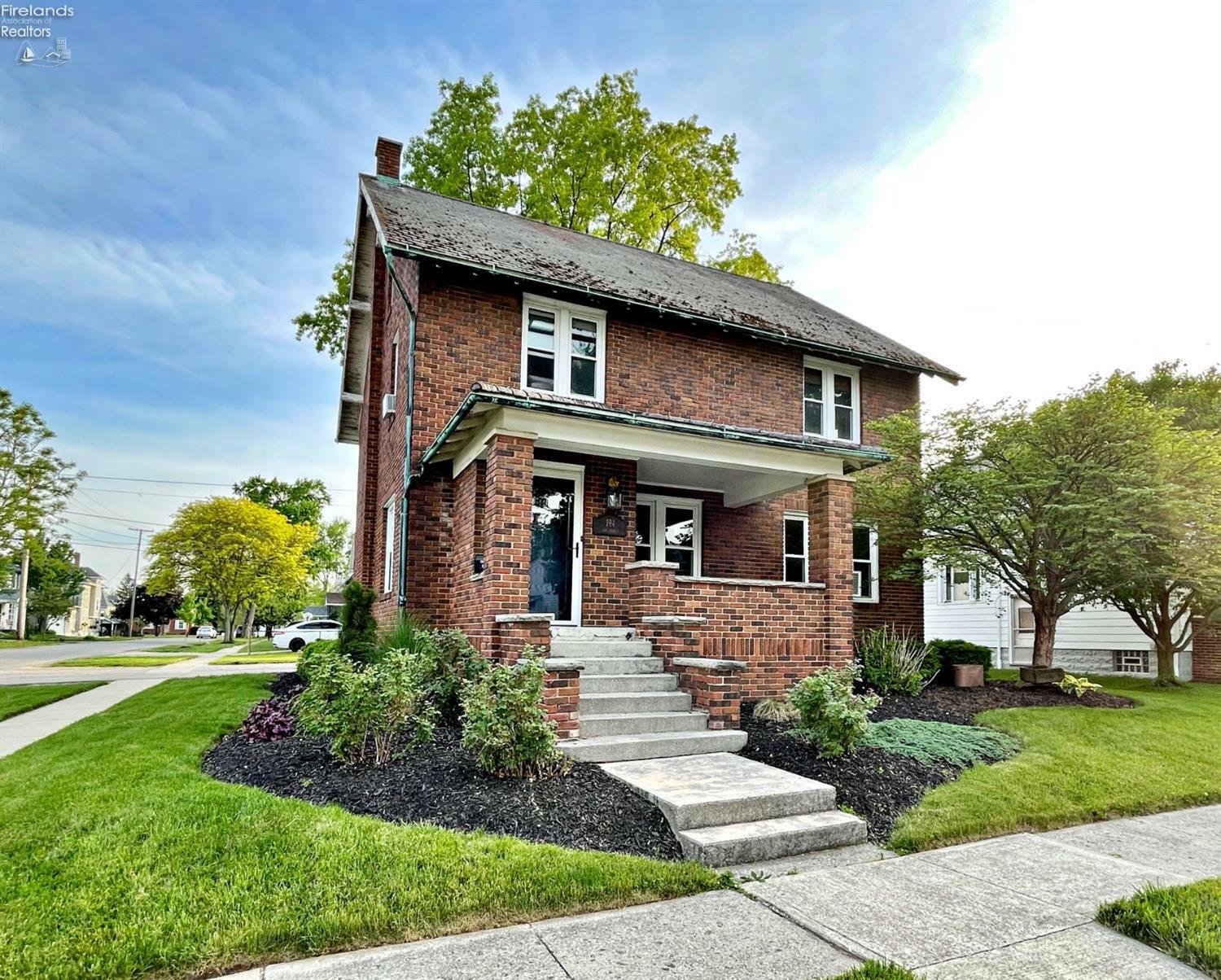 Property Photo:  194 Coe Street  OH 44883 