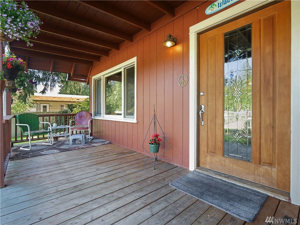 Property Photo:  2726 El Camano St  WA 98282 